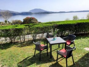 Appartamento GIOIOSA 2 con giardino e vista Lago Maggiore Belgirate